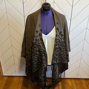 David and Young Cheetah Animal Print Brown Fringe Poncho Shrug Shawl Wrap